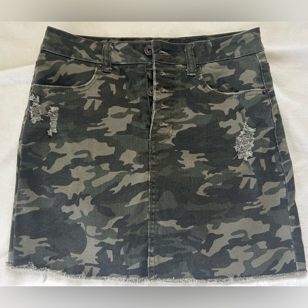 Vanilla Star Camo Button-Front Mini Skirt - 28”